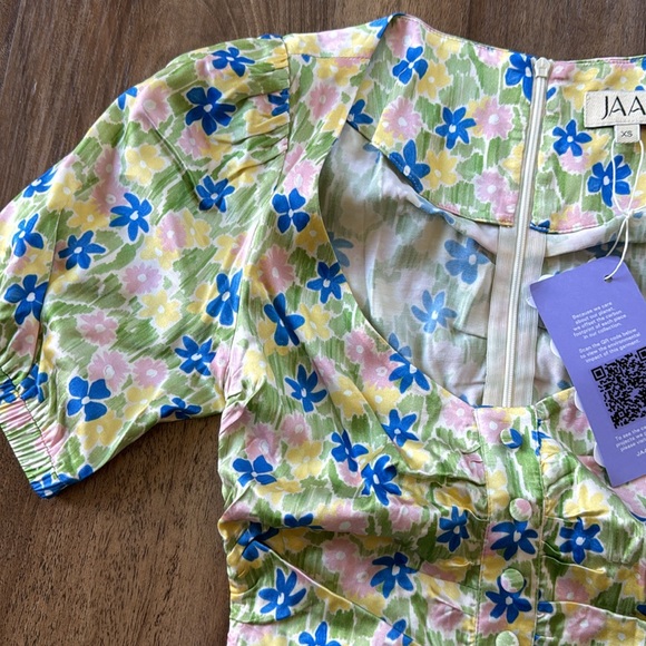 Jaaf Ruched Mini Dress in Meadow Print - Picture 2 of 4